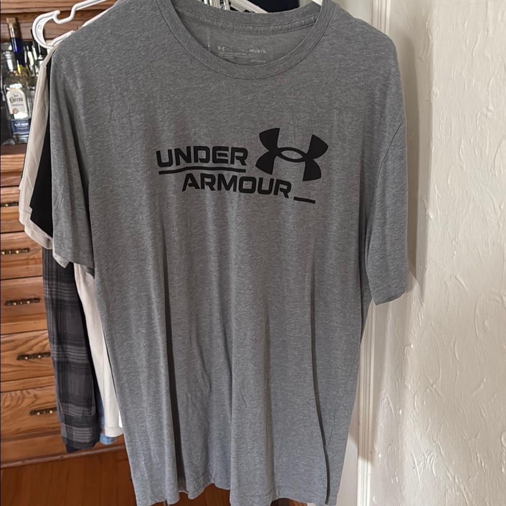 Under Armour Grey Short Sleeve Tee